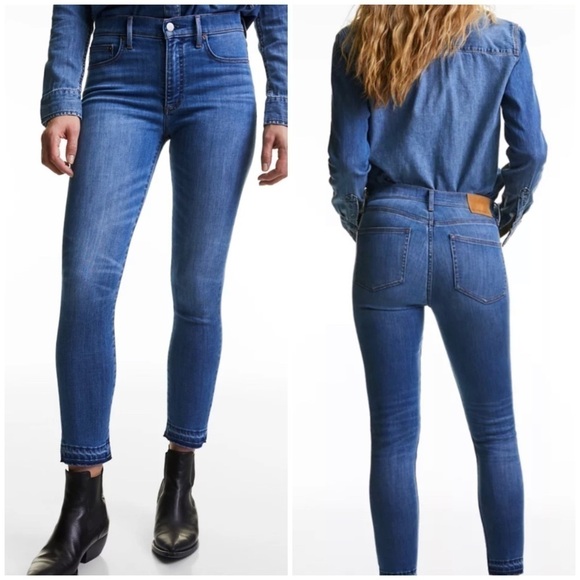 Aritzia Denim Forum The Nico Mid Rise Cropped Jeans in Medium Lagoon - Picture 1 of 10